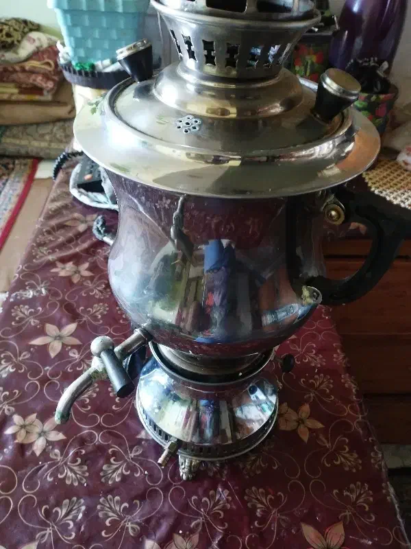 سماور گازی سالم|سماور، چای‌ساز، قهوه‌ساز|بروجن, |دیوار