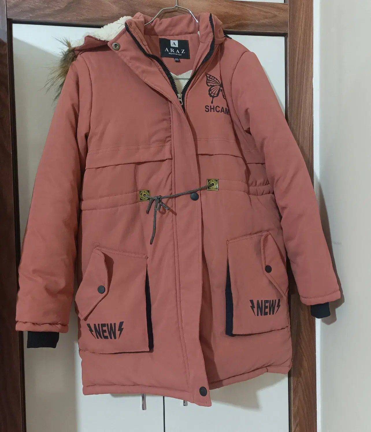 کاپشن دخترانه|لباس|باسمنج, |دیوار