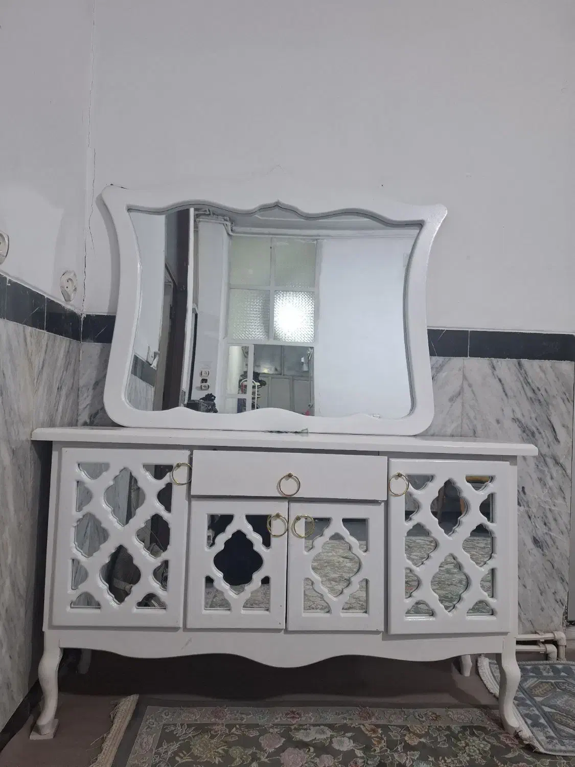 آینه و کنسول بسیار شیک|بوفه، ویترین، کنسول|جوانرود, |دیوار