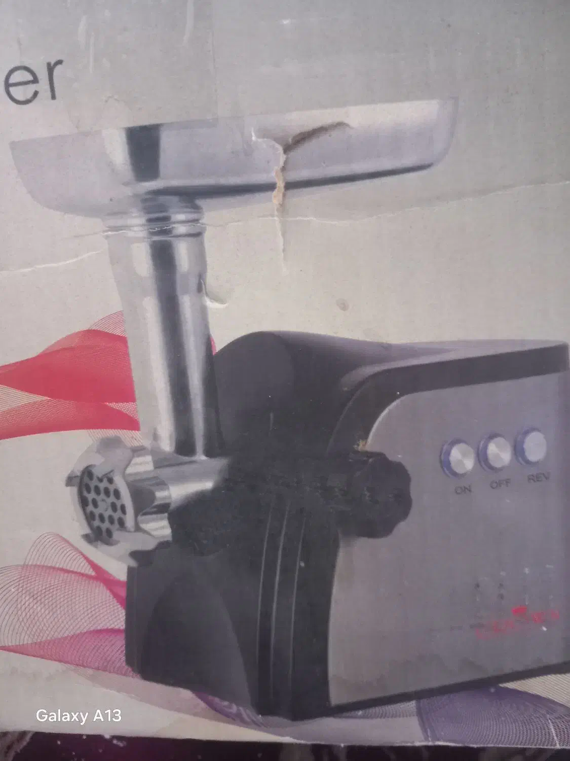 سلام یک عدد چرخ گوشت نو اصلا کار نکرده|سایر لوازم برقی|پیشوا, |دیوار