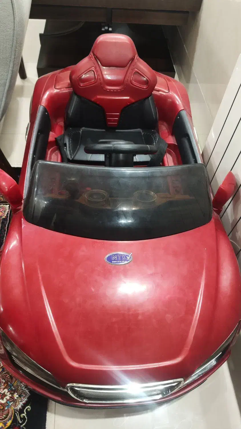 ماشین شارژی|اسباب‌بازی بچه|ری, سرتخت|دیوار