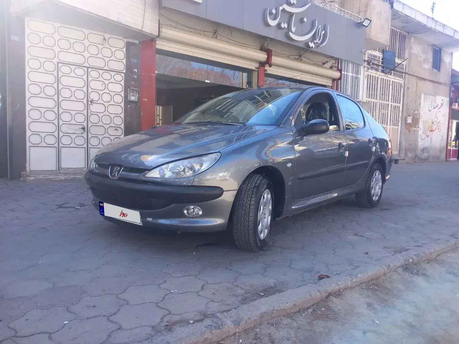 پژو ۲۰۶|خودرو سواری و وانت|بروجرد, |دیوار