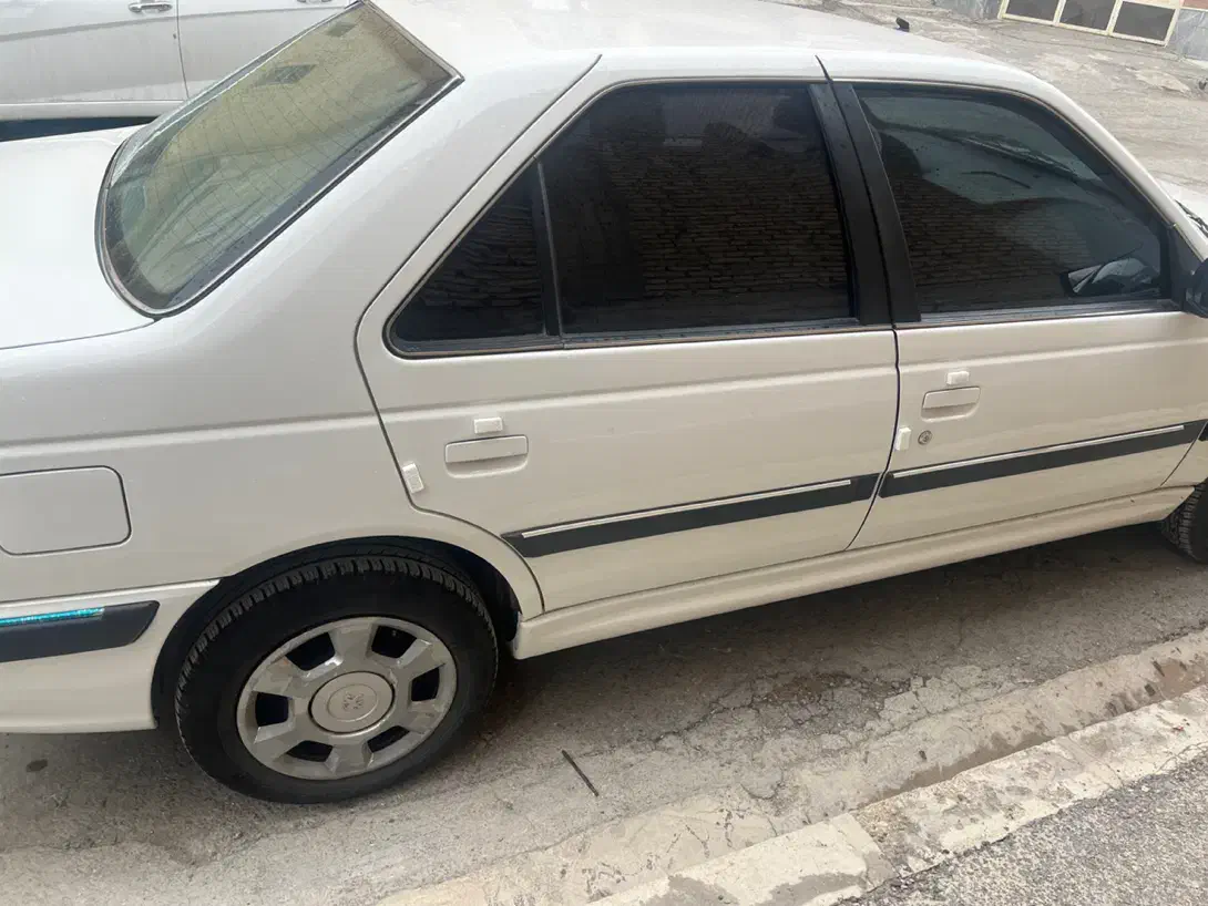 پژو پارس سفید xu7p|خودرو سواری و وانت|شهرکرد, |دیوار