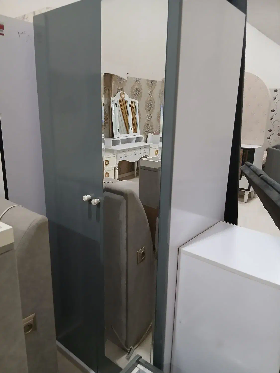 کمد و دراور|جاکفشی، کمد، دراور|سبزوار, قصبه غربی|دیوار