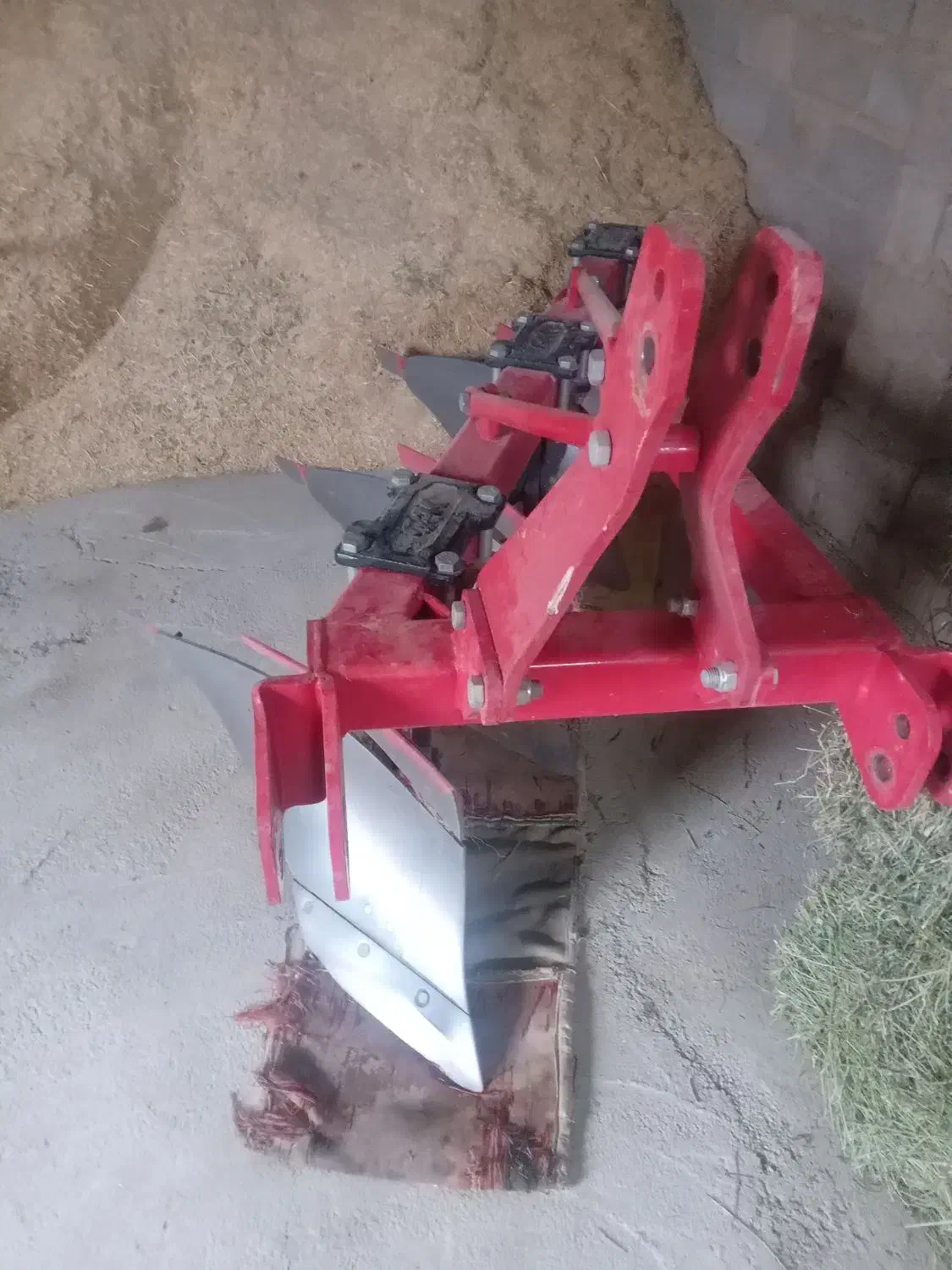 گاوآهن|ماشین‌آلات صنعتی|درگزین, |دیوار