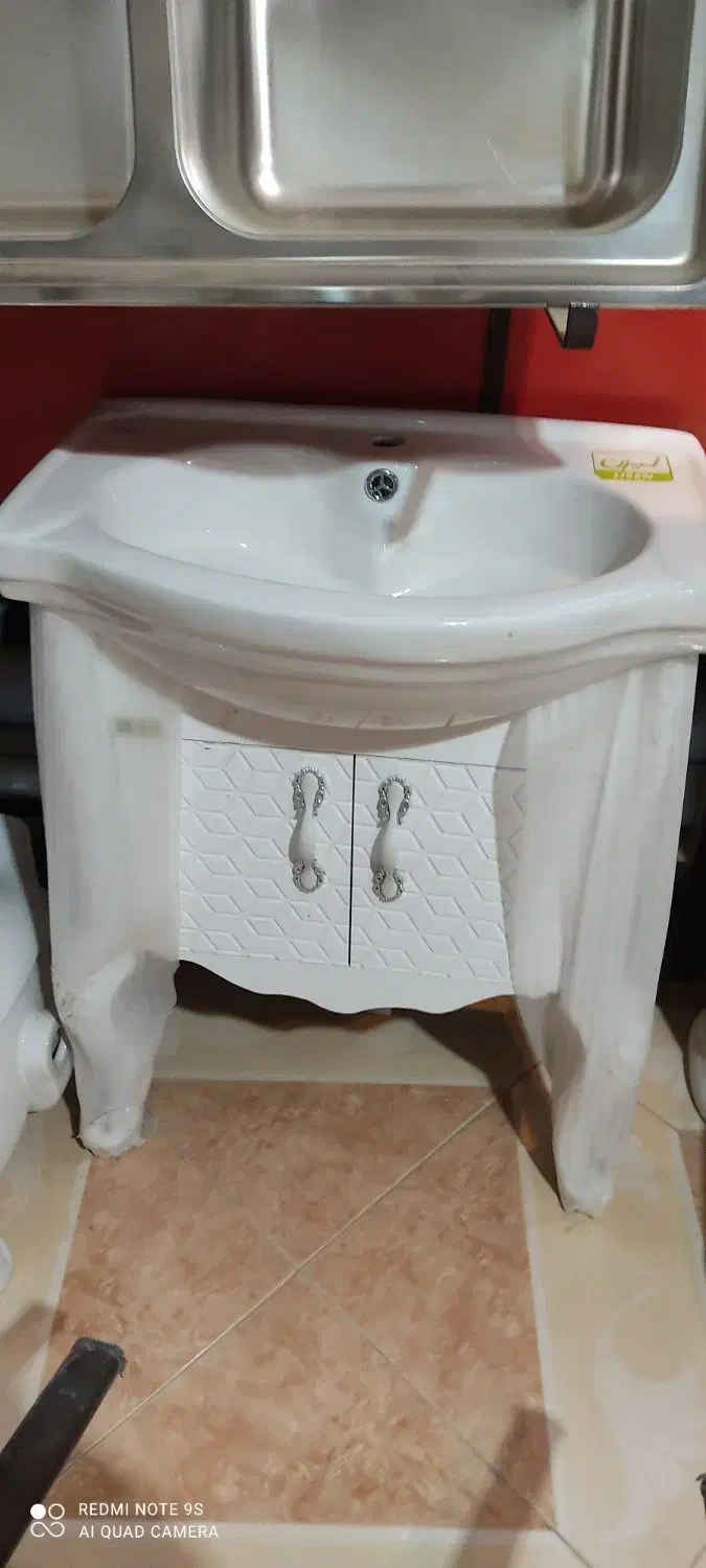 روشویی کابین دار|لوازم سرویس بهداشتی|مراغه, |دیوار