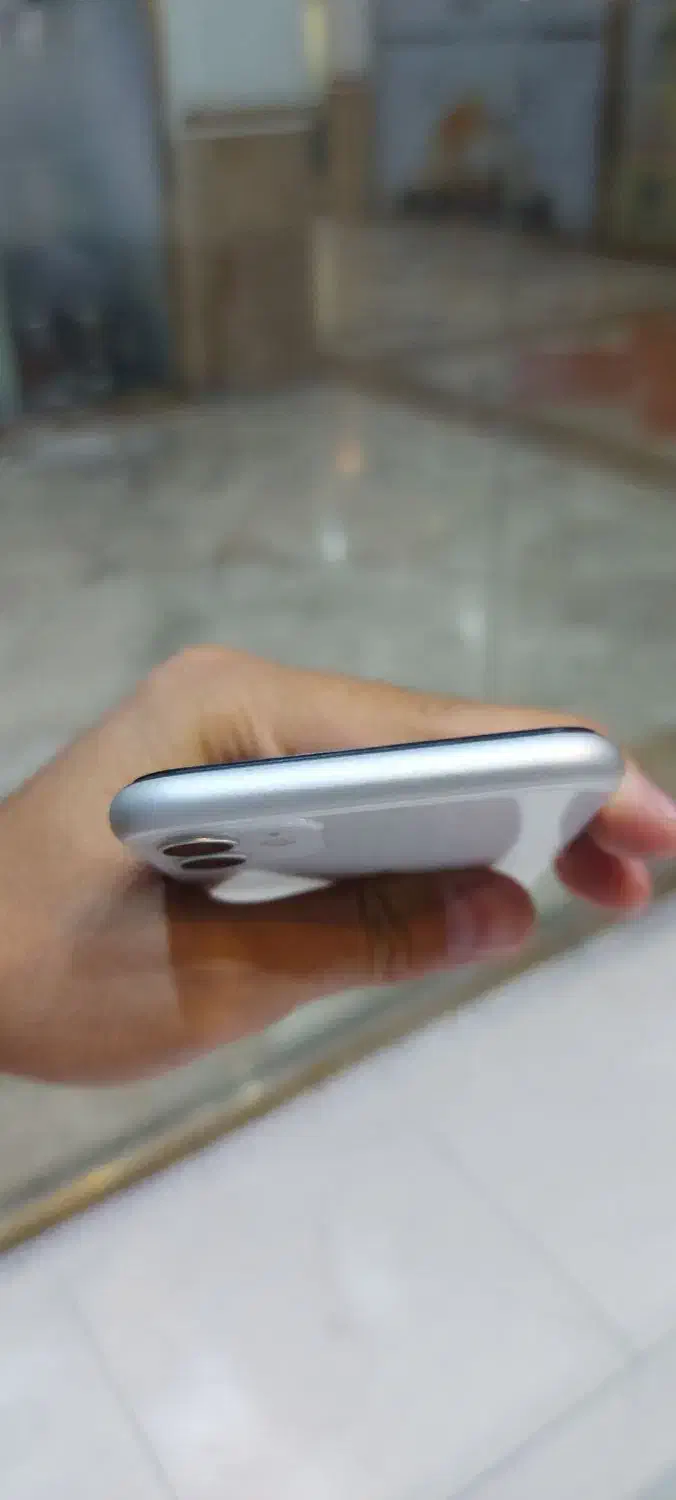 iphone 11 در حد آکبند/باز نشده/دو سیم|موبایل|تهران, فردوسی|دیوار