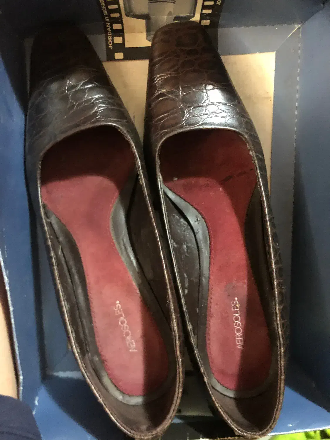 کفش پاشنه بلند|کیف، کفش، کمربند|رشت, معلم|دیوار