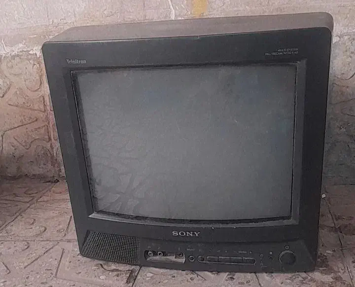 سینی وتلوزیون|تلویزیون و پروژکتور|سنندج, |دیوار