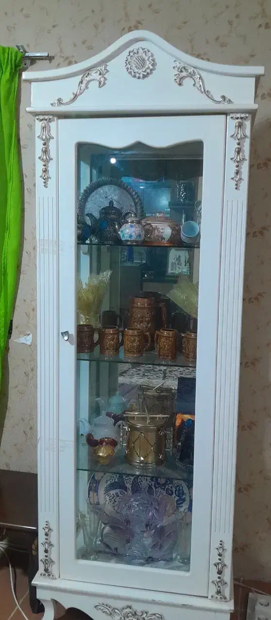 ویترین سالم محکم|بوفه، ویترین، کنسول|رودسر, |دیوار