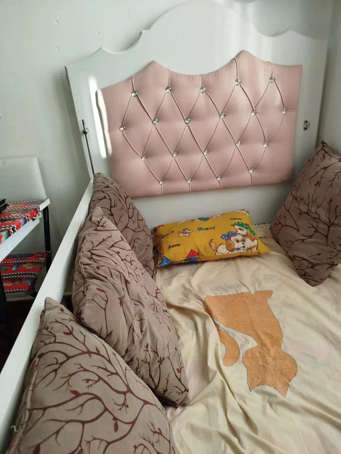 تخت دخترانه سالم|تخت و سرویس خواب|محمدشهر, شهرک پیام (مهرالبرز)|دیوار