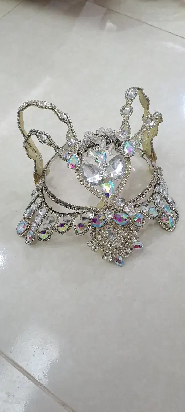 تاج بسیار زیبا|بدلیجات|محمدشهر, ولدآباد|دیوار