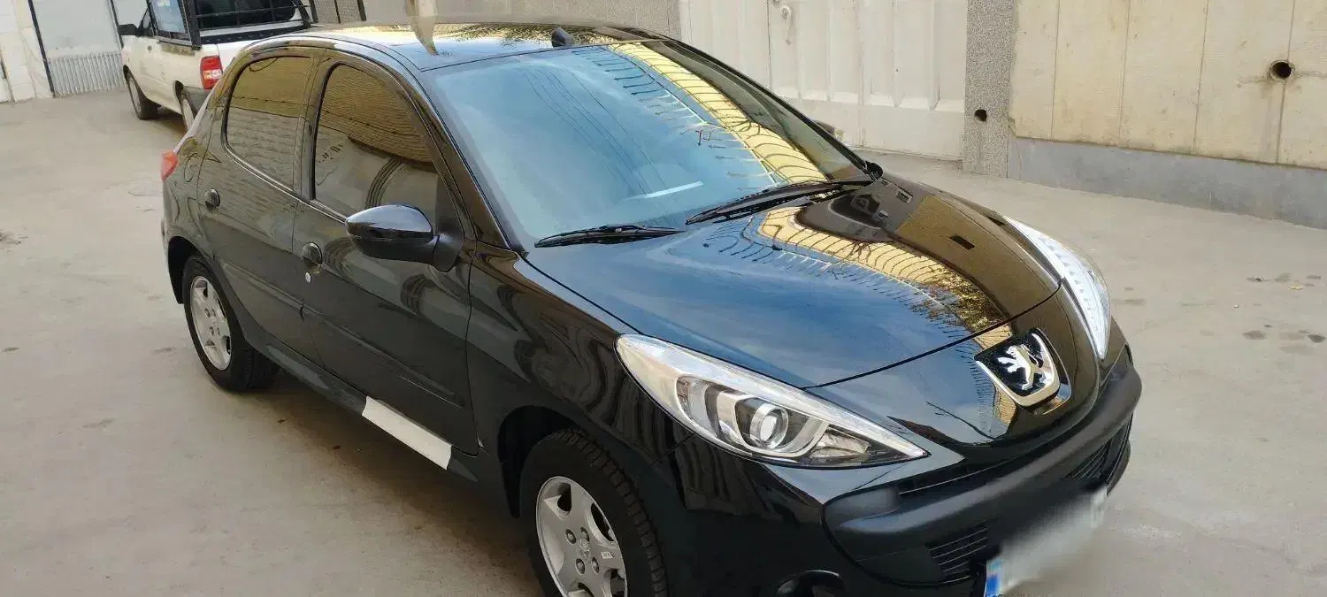 207 اتوماتیک مدل 1403|خودرو سواری و وانت|اصفهان, ابر|دیوار