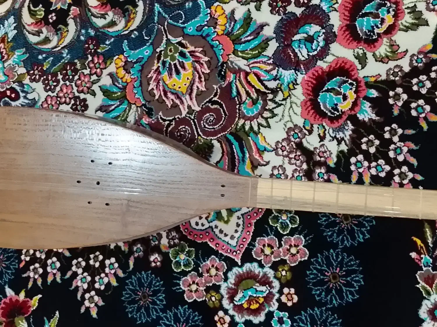 تنبور|سازهای سنتی|سرپل ذهاب, |دیوار