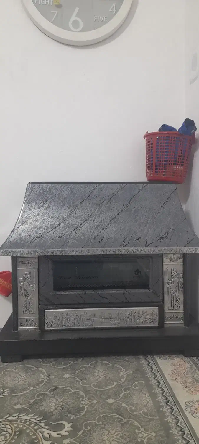 بخاری بزرگ طوسی رنگ|بخاری، هیتر، شومینه|پاکدشت, حصار امیر|دیوار