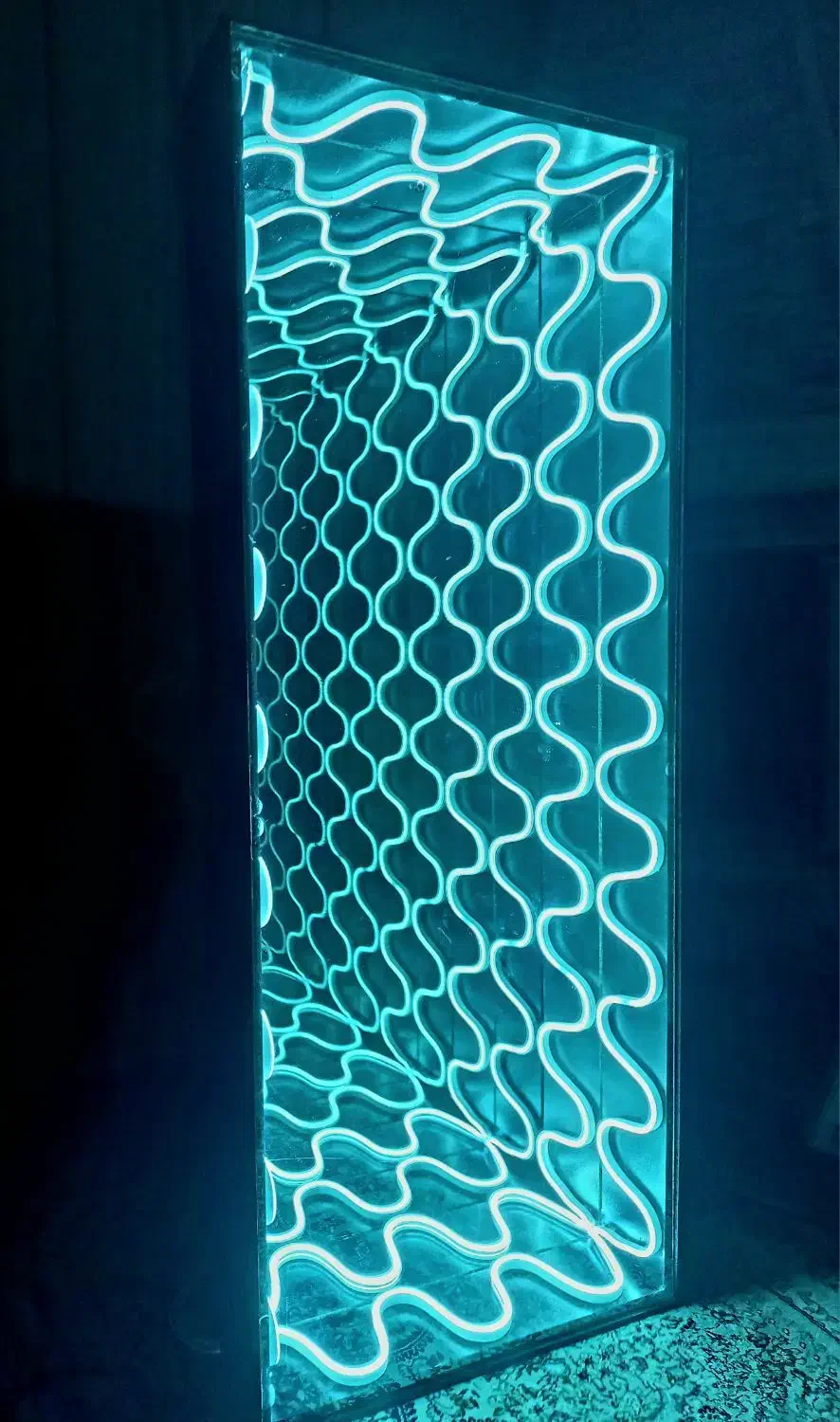 آینه بینهایت بسیار شیک|آینه|نیشابور, ۲۲ بهمن|دیوار