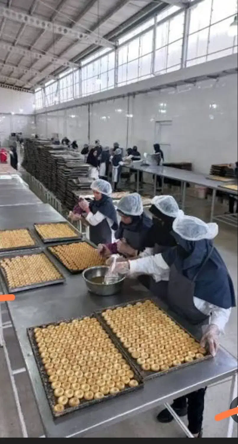 نیروی کار در قنادی|استخدام خدمات فروشگاه و رستوران|کرج, گلشهر|دیوار