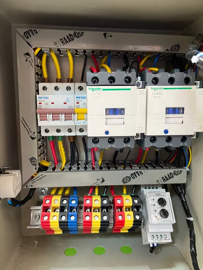 خدمات و مونتاژ تابلو برق صنعتی و ساختمانی|خدمات پیشه و مهارت|مشهد, توس (بلوار توس)|دیوار