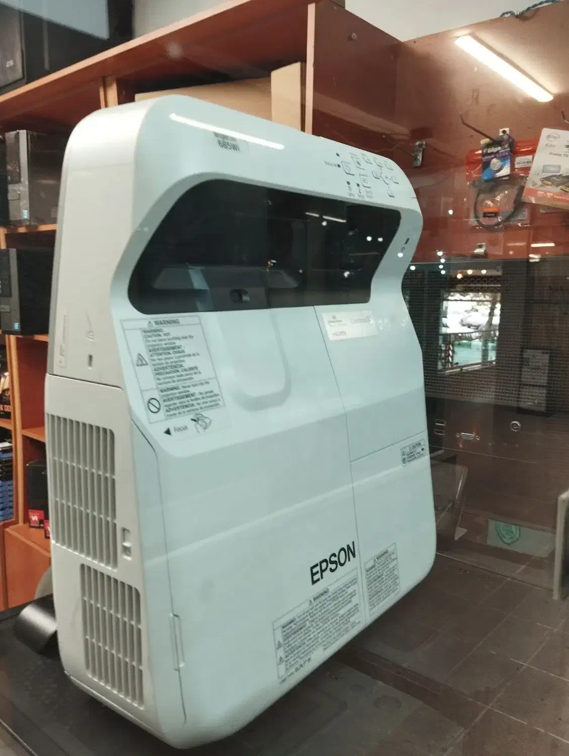 دیتا پرژکتور 120 اینچ تصویر اپسون 685wi با ضمانت|تلویزیون و پروژکتور|گرگان, |دیوار