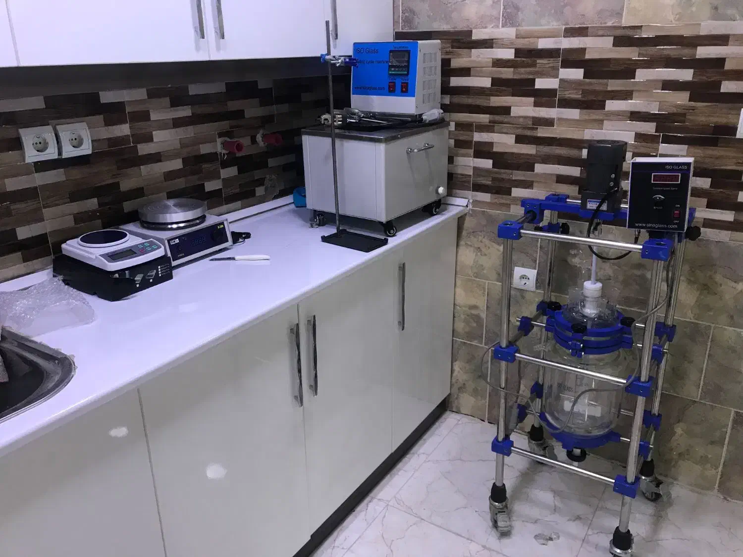 راکتور شیشه ای ۵ لیتری همراه با حمام|ماشینآلات صنعتی|بندر ماهشهر, |دیوار