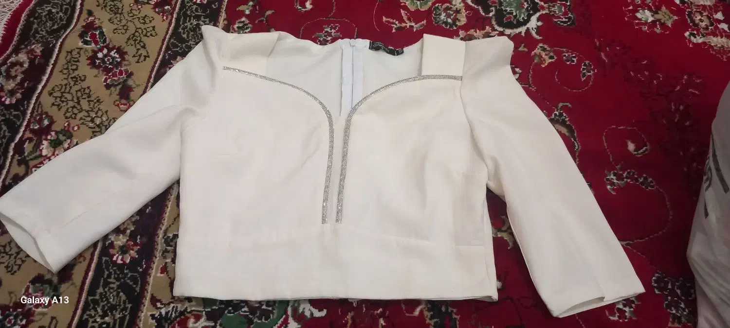 شومیز و شلوار|لباس|خوی, |دیوار