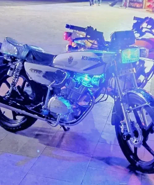 هوندا ۲۰۰ پرواز مدل ۱۴۰۱|موتورسیکلت|خرم‌آباد, |دیوار