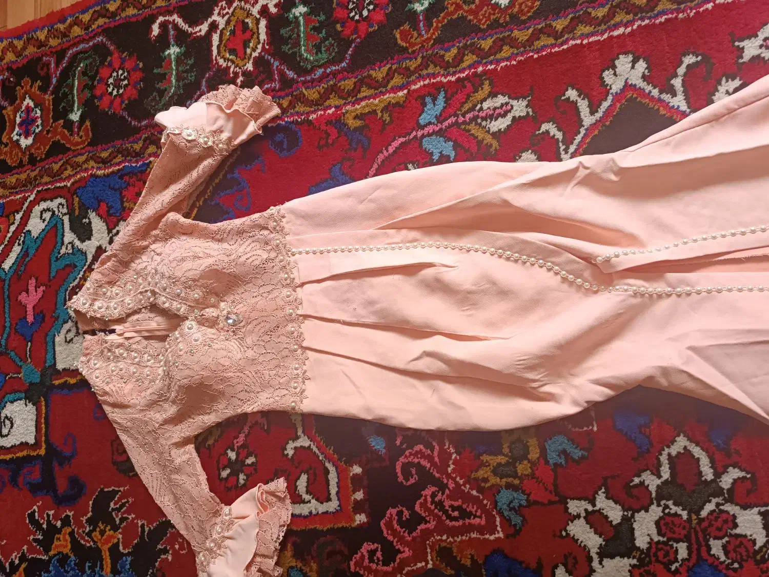 لباس مجلسی|لباس|تبریز, |دیوار