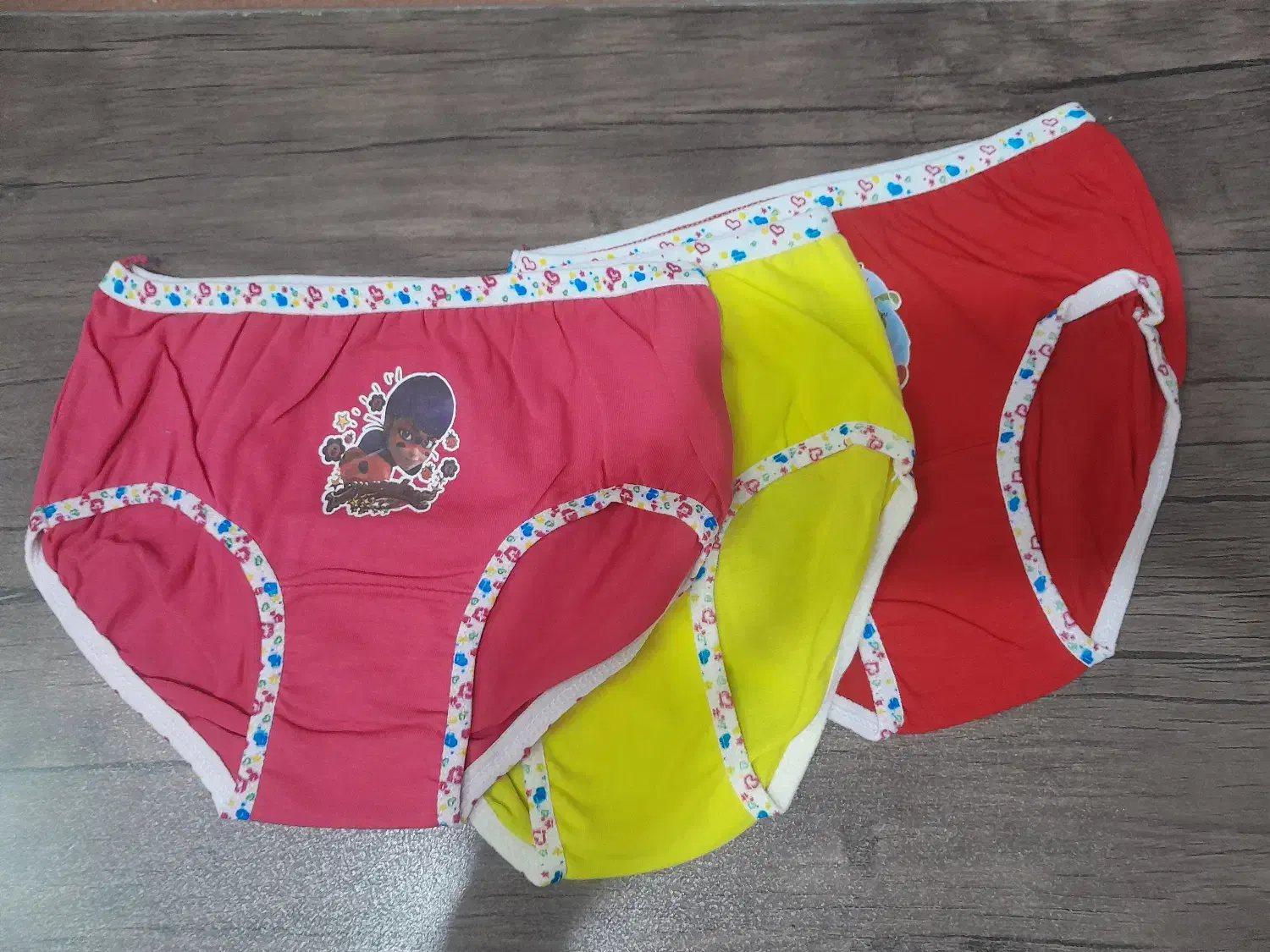 جوراب، لبای زیر بچه گانه، قفسه و لوازم بهداشتی|فروشگاه و مغازه|نیشابور, گنبد سبز|دیوار