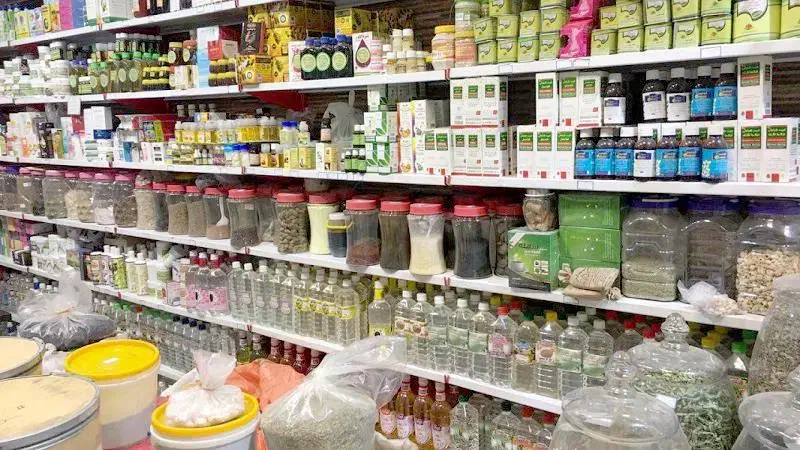 واگذاری عطاری(داروگیاهی) با بیش از ۲۵سال سابقه|فروشگاه و مغازه|تربت‌حیدریه, ابوذر|دیوار
