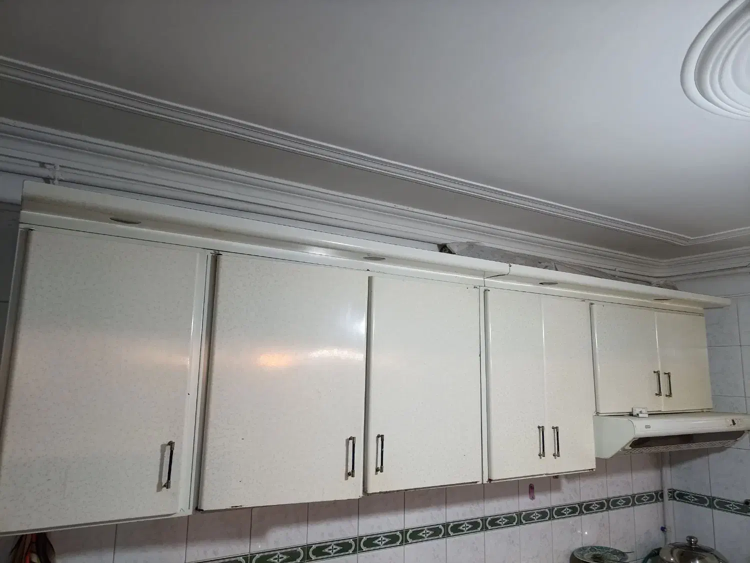 کابینت آشپزخانه کارکرده سالم|کتابخانه، شلف، قفسه‌های دیواری|همدان, |دیوار