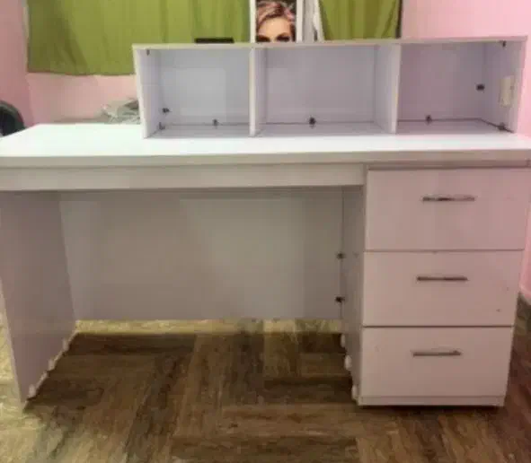 میز|دفتر کار|خرم‌آباد, |دیوار