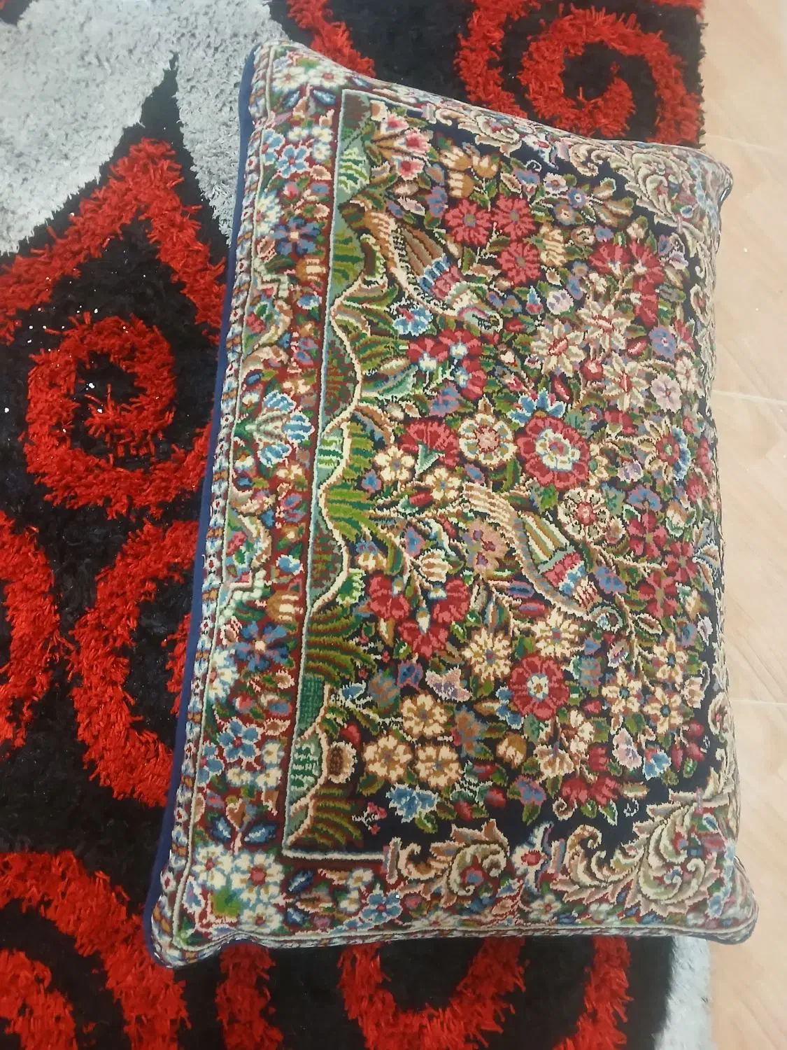 پشتی دستبافت|پشتی|رفسنجان, |دیوار