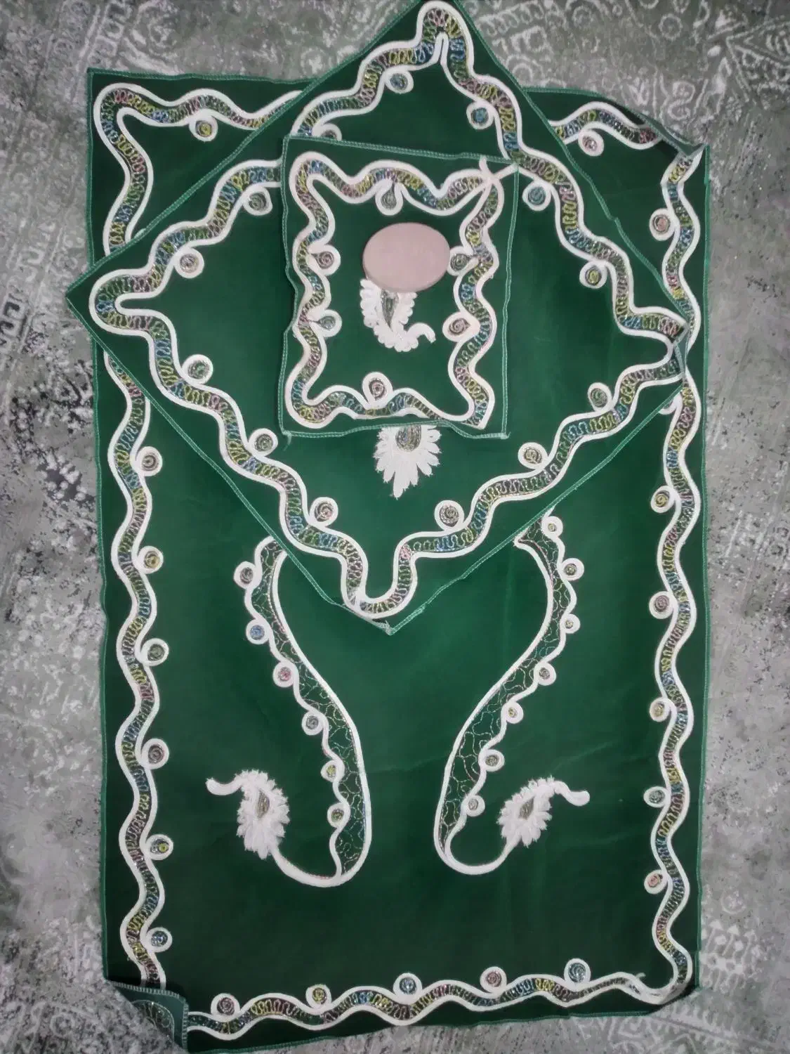 سجاده مخمل سبز|پرده، رانر، رومیزی|یزد, |دیوار