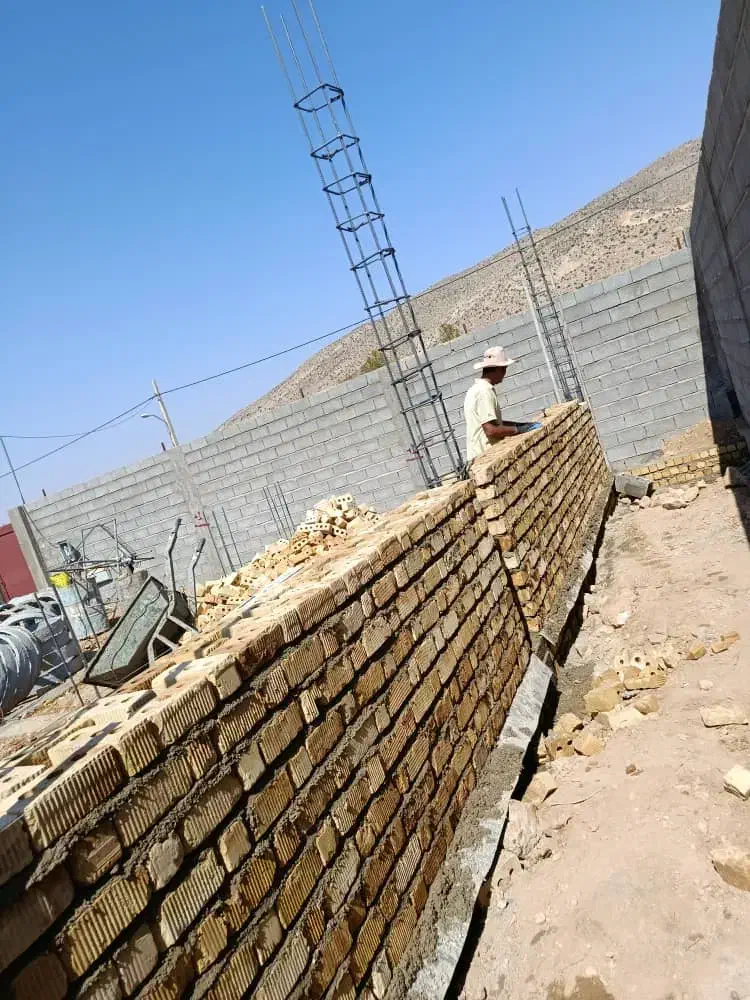 کلیه کارهای ساختمانی پذیرفته می‌شود|خدمات پیشه و مهارت|صدرا-فارس, فاز ۱|دیوار
