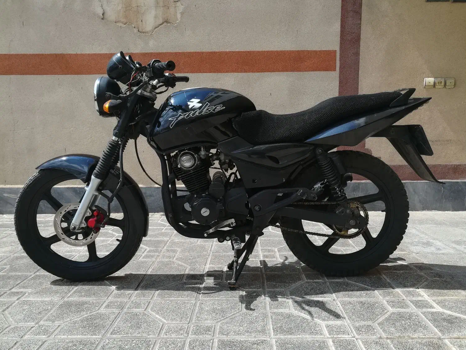 موتور پالس هندا آپاچی بنای گلکسی|موتورسیکلت|مشهد, ولیعصر (شهرک غرب)|دیوار