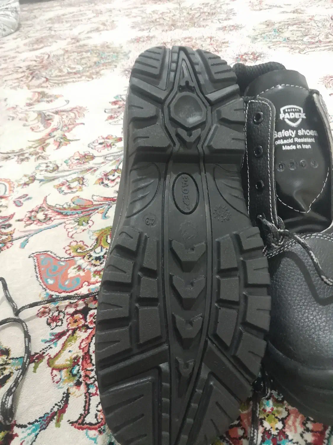 گفش کار|کیف، کفش، کمربند|گنبد کاووس, |دیوار