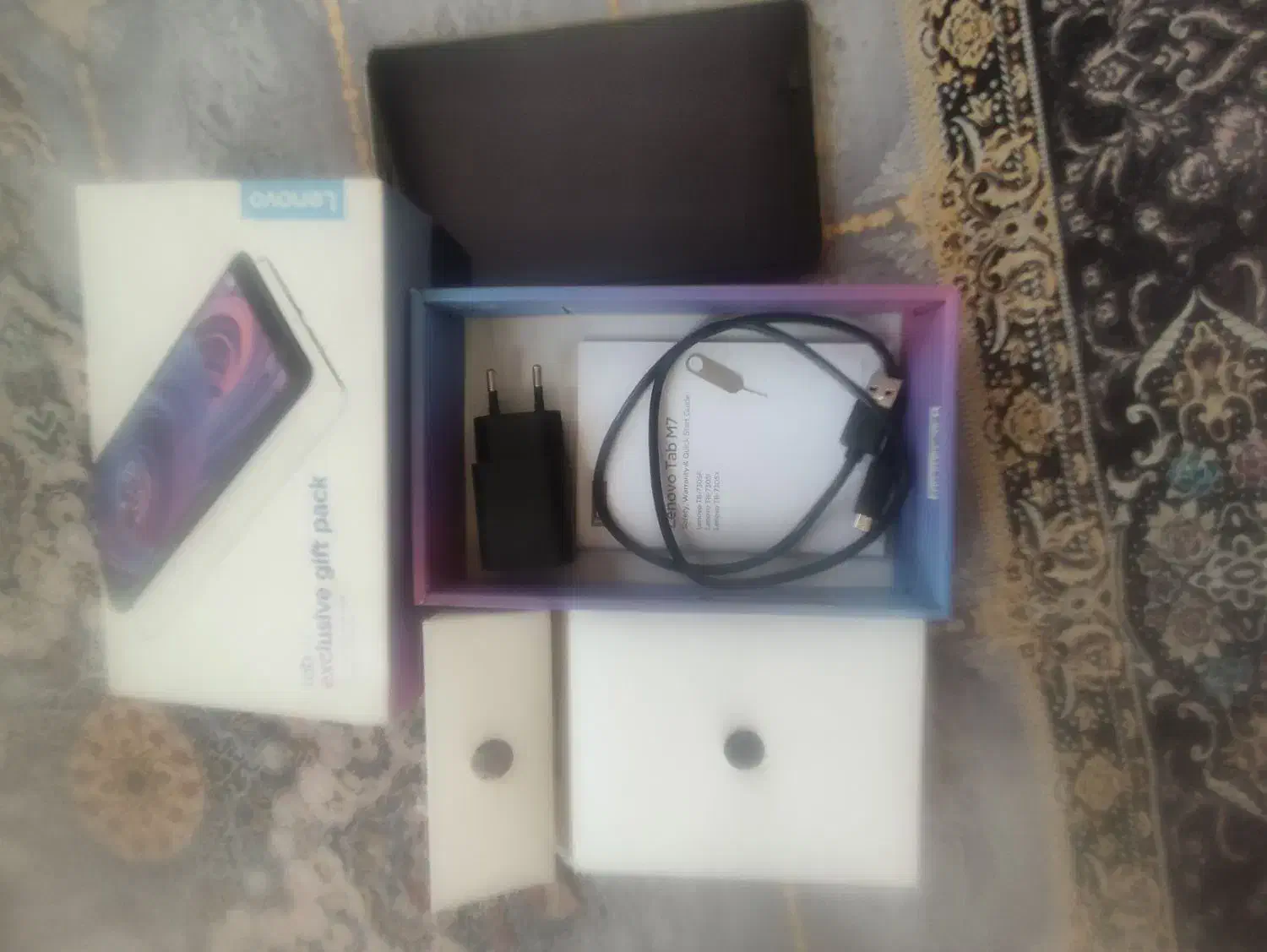 تبلت هاوایی|تبلت|فردیس, سرحد آباد|دیوار