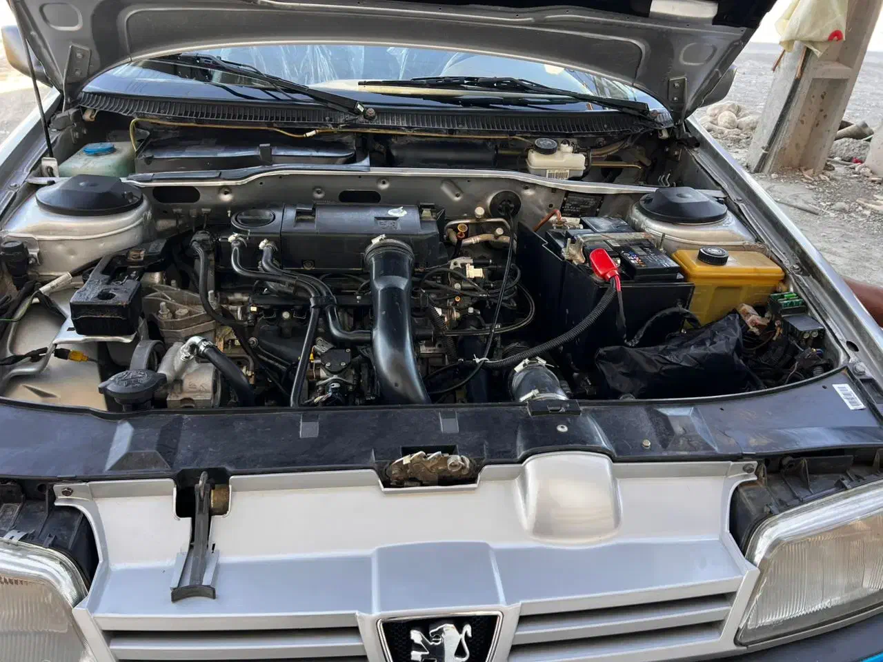 پژو۴۰۵ نقره‌ای مدل ۹۴ پلاک تهران|خودرو سواری و وانت|میناب, |دیوار