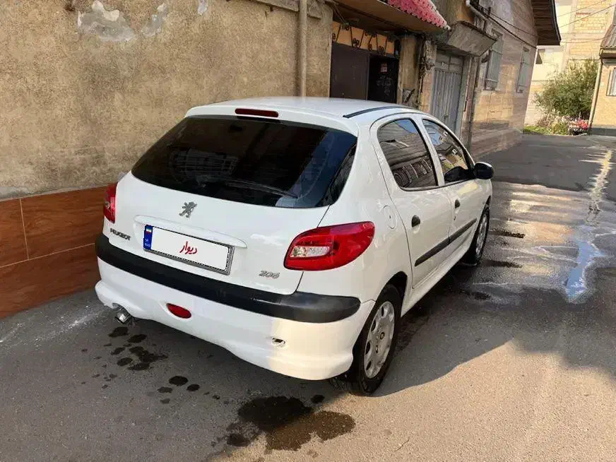 ۲۰۶ مدل ۸۸ بسیار سالم|خودرو سواری و وانت|رشت, هلال احمر|دیوار