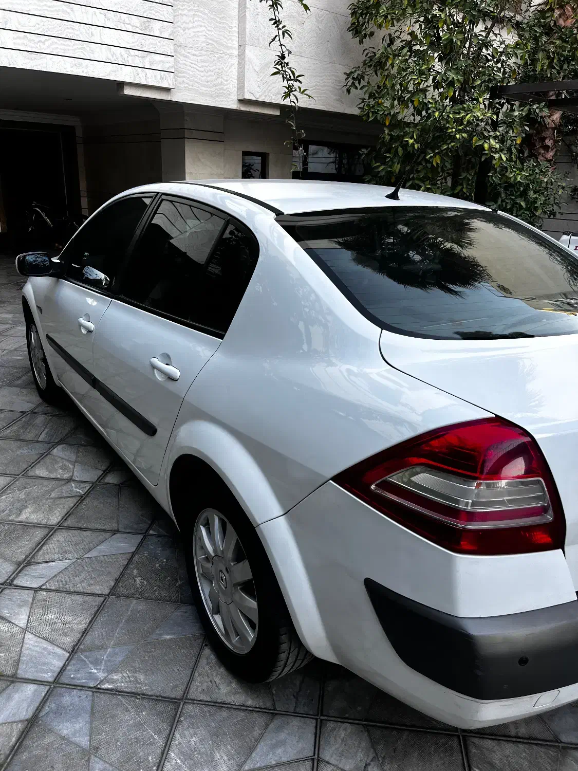 مگان ۲۰۰۰|خودرو سواری و وانت|اصفهان, عسگریه|دیوار