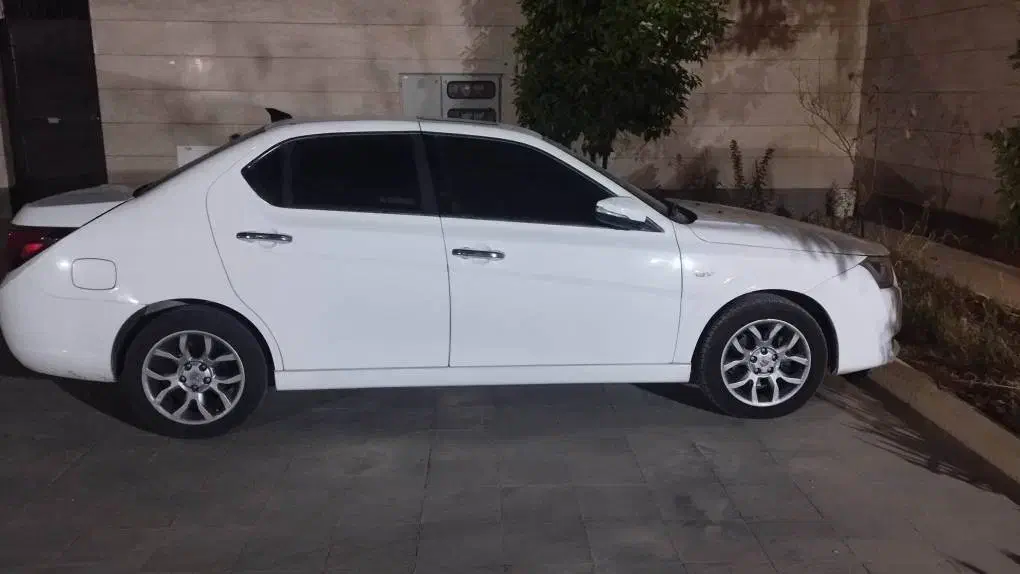 دنا پلاس توربواتومات لاکاغذی|خودرو سواری و وانت|صدرا-فارس, فاز ۱|دیوار