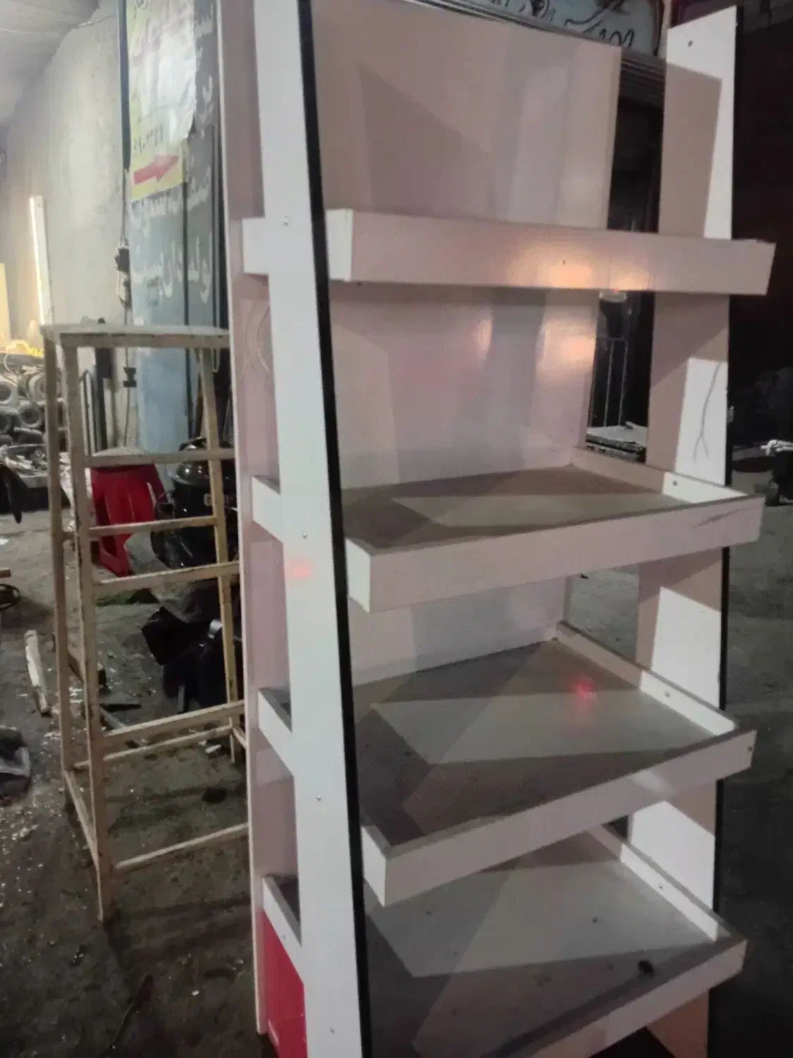 فروش ویترین سالم|کتابخانه، شلف، قفسههای دیواری|تهران, عبدلآباد|دیوار