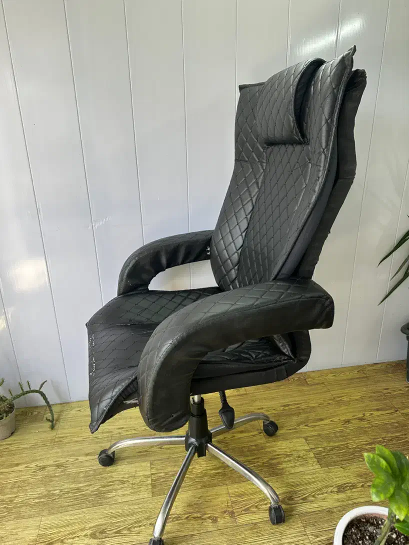 صندلی ادرای چرم|مبلمان اداری|علی‌آباد کتول, |دیوار