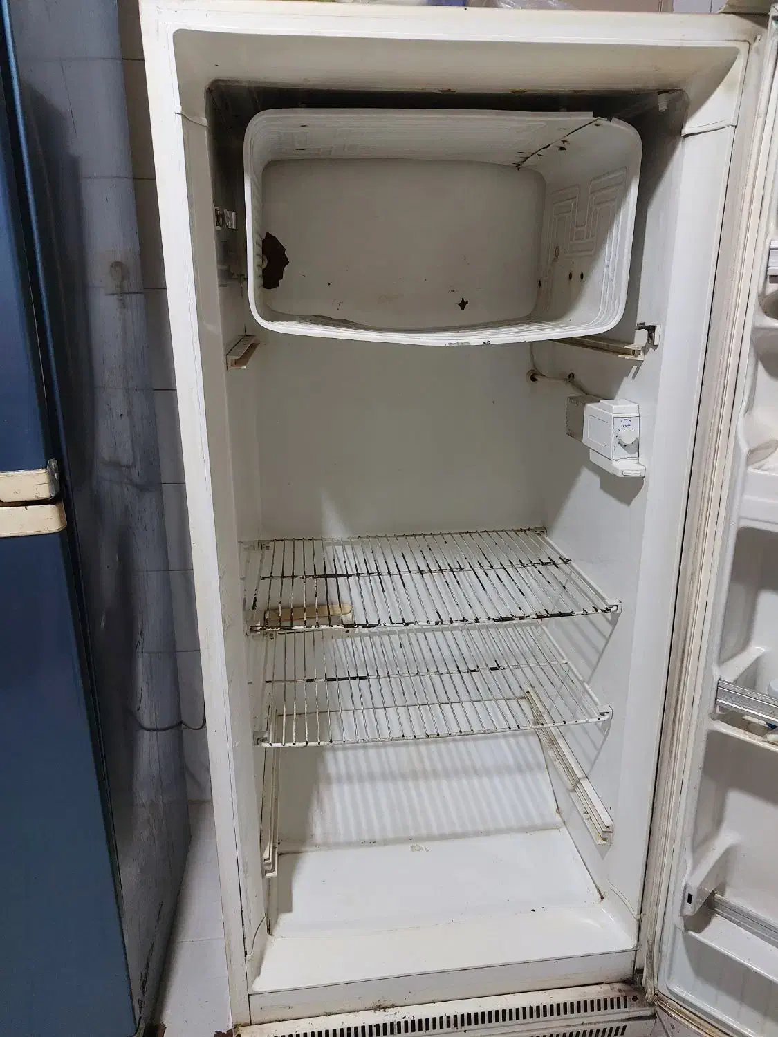 یخچال قدیمی|یخچال و فریزر|فولادشهر, A1|دیوار