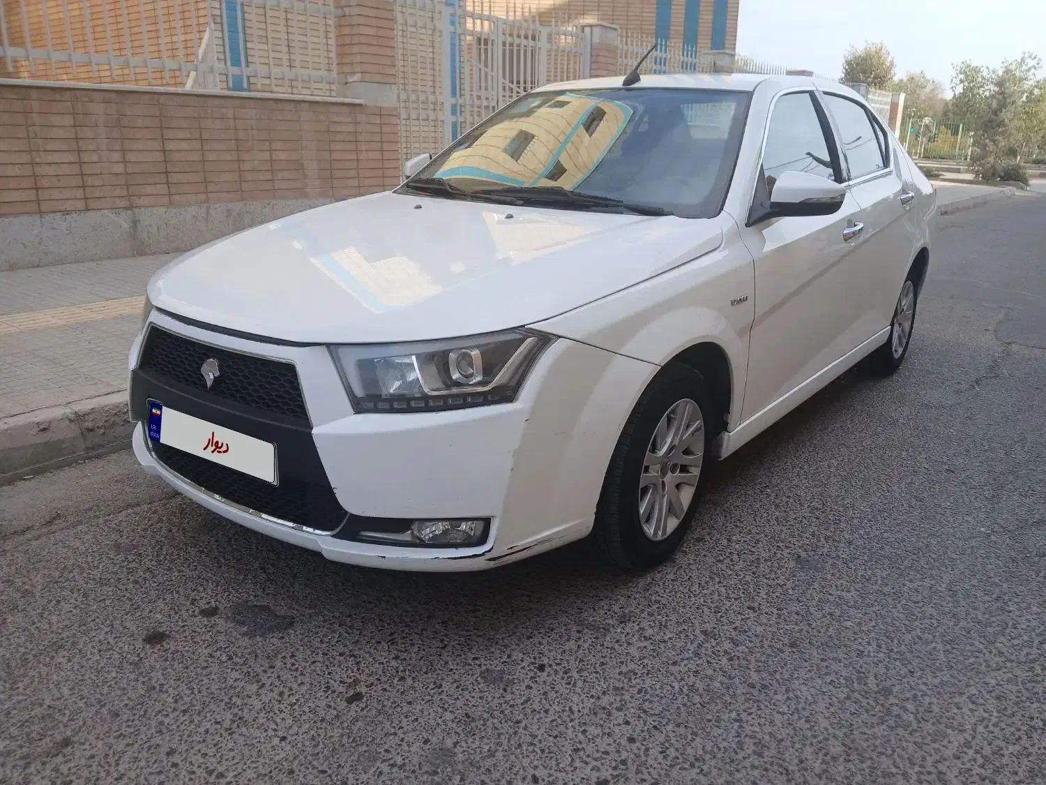 دنا پلاس فول چهار چرخ دیسک استثنایی|خودرو سواری و وانت|اصفهان, کوی امام جعفر صادق|دیوار