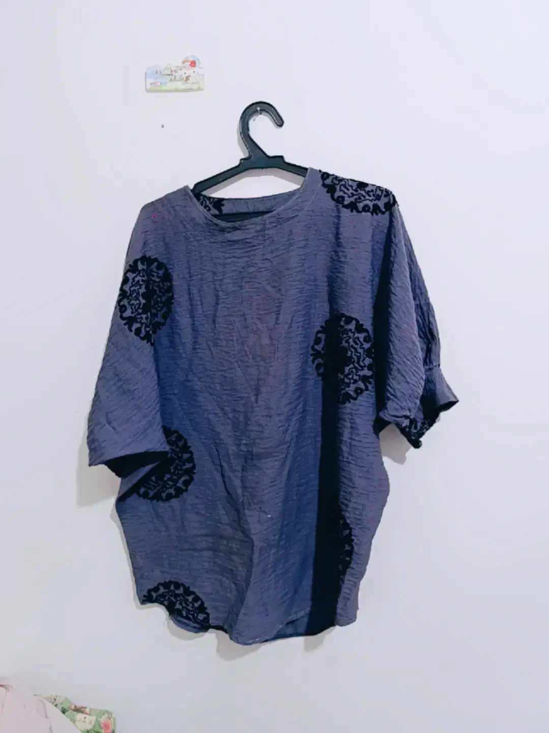 عدل|لباس|مشهد, گوهرشاد|دیوار