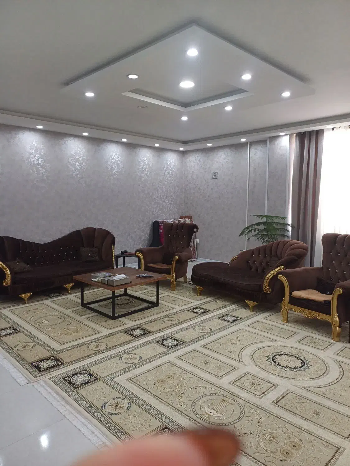 مبل هشت نفره.همراه با دومین وسط|مبلمان خانگی و میز عسلی|بندر ماهشهر, |دیوار