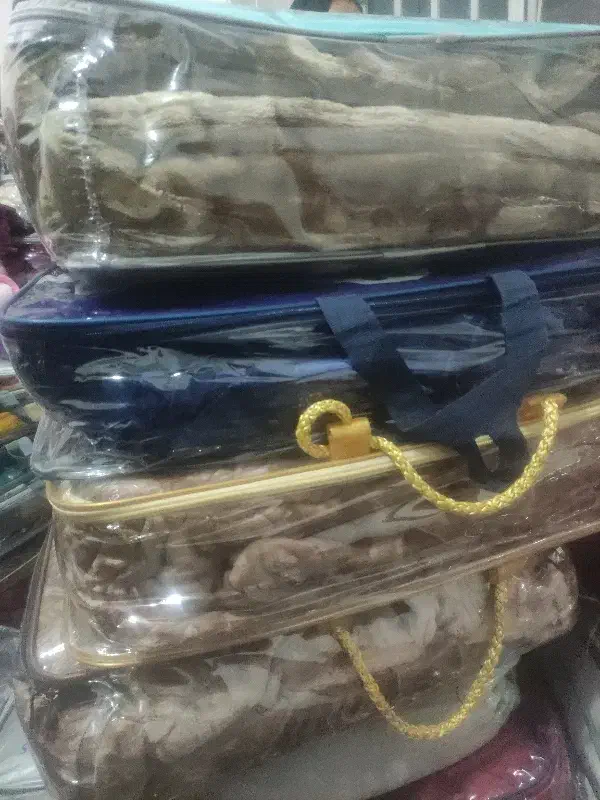 پتو نو|رختخواب، بالش، پتو|آشخانه, |دیوار