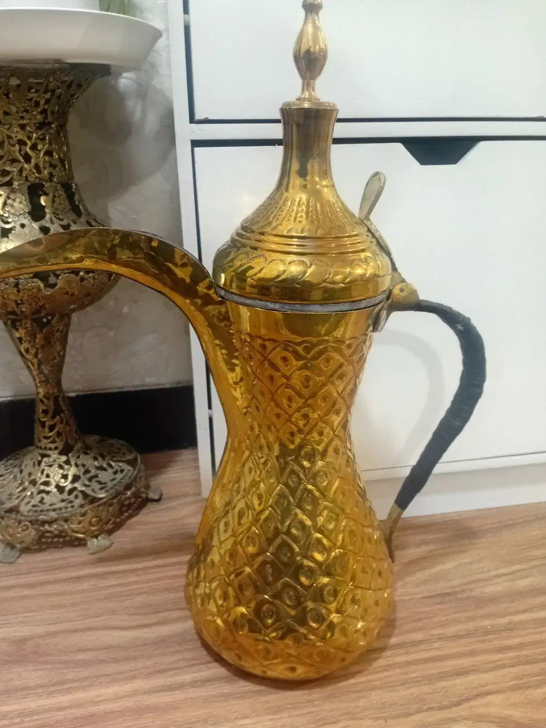 دله بزرگ گمگم|قوری، کتری، قهوه‌ساز دستی|اهواز, سپیدار|دیوار