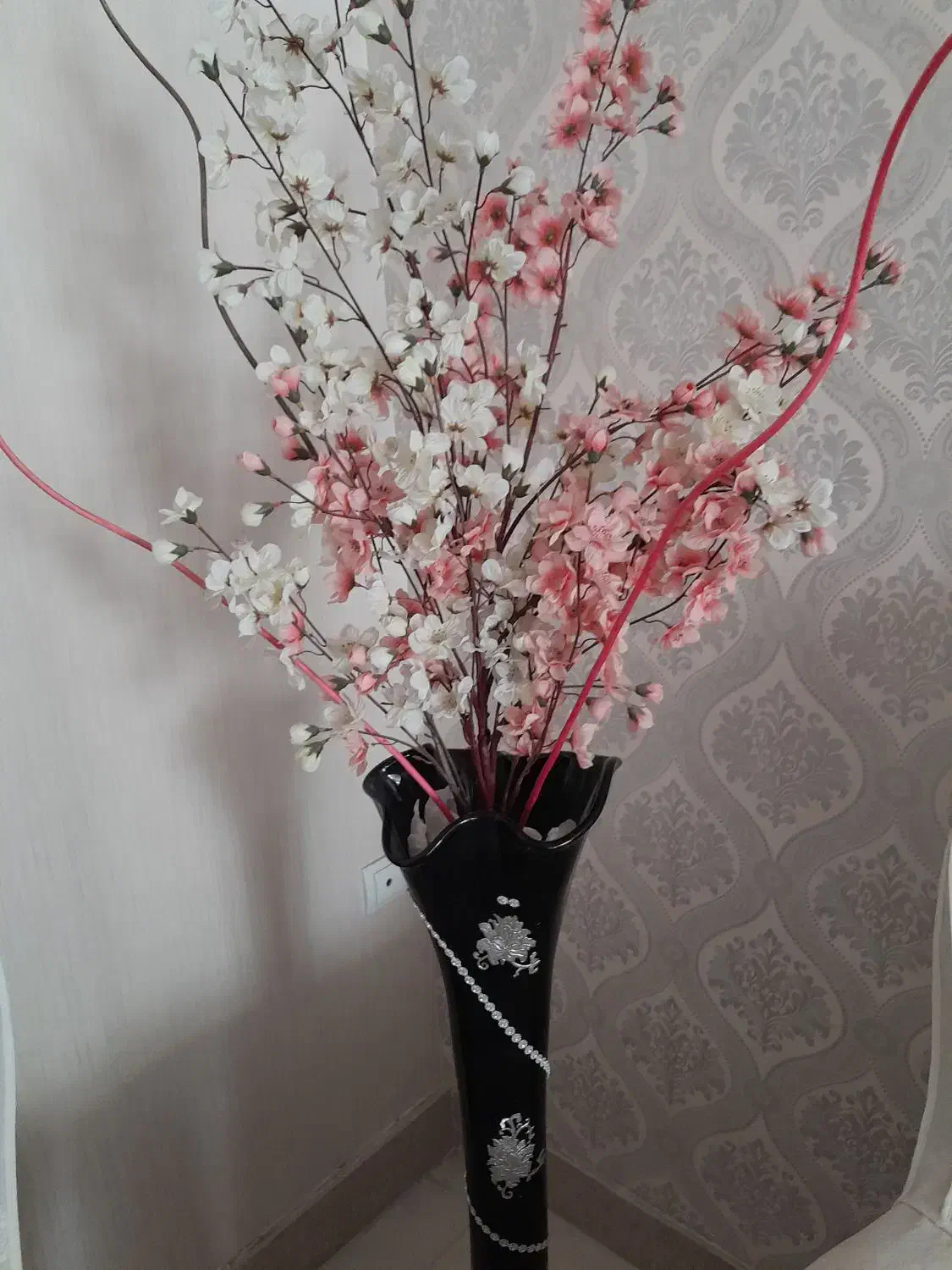 گلدان شیشه ای وگل شکوفه|گل مصنوعی|مشهد, دانشجو|دیوار